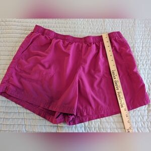Women's Columbia shorts size XXL